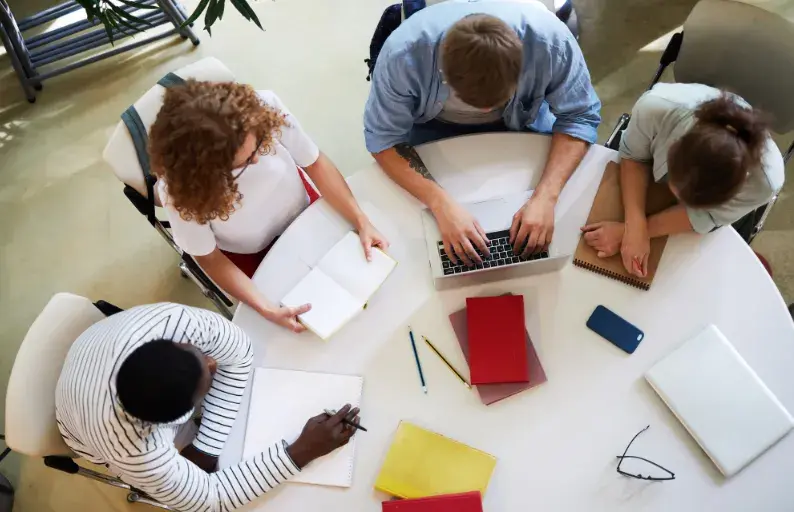 Cómo aplicar el modelo 70 20 10 al aprendizaje corporativo