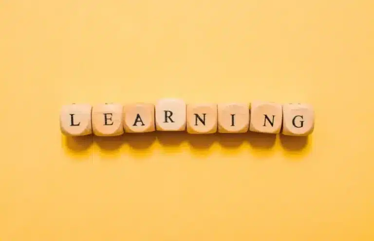 Forme di apprendimento online: sincrono, asincrono e ibrido